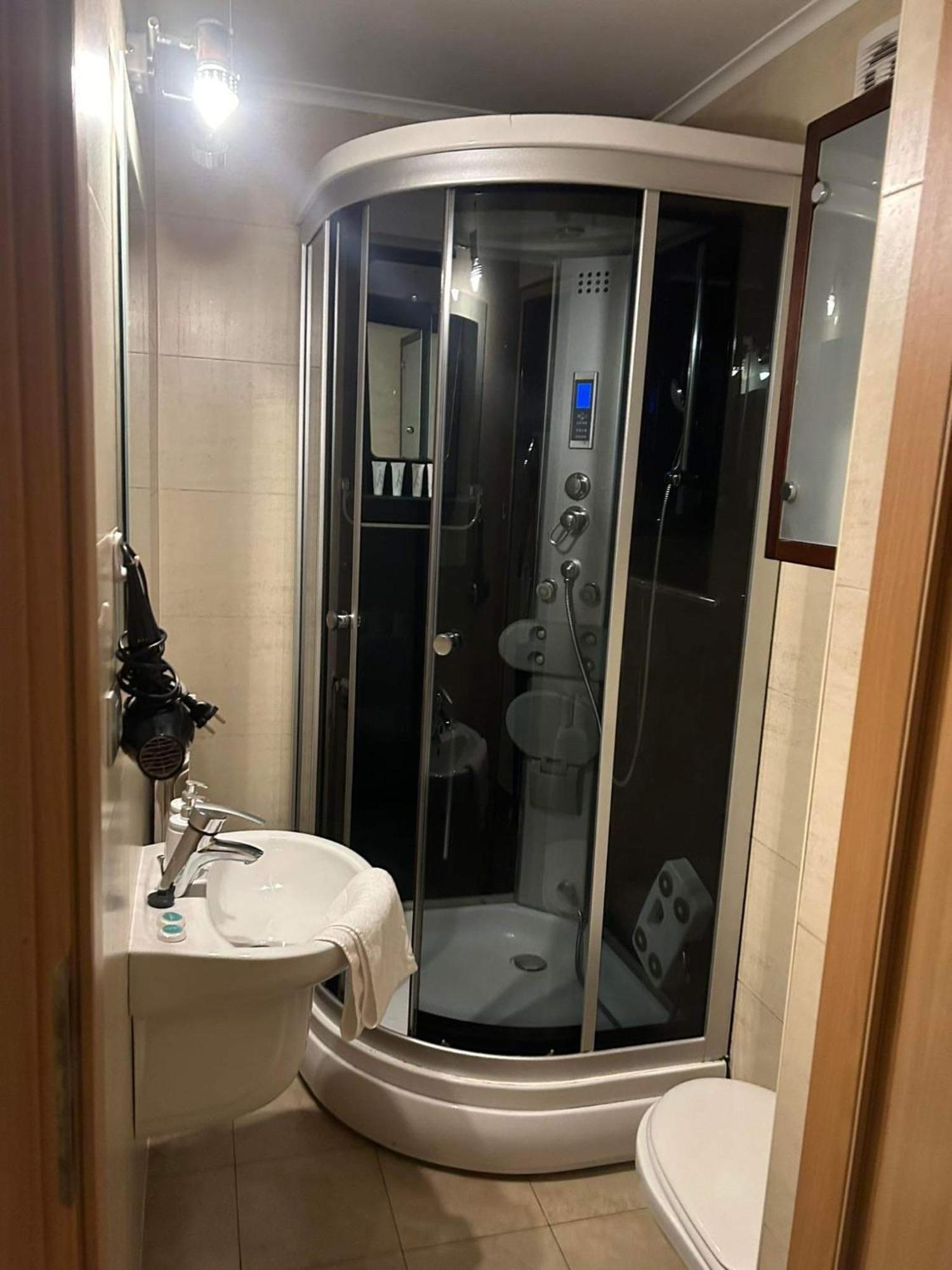 Pokoje Sunshine World Suites زاكوباني المظهر الخارجي الصورة